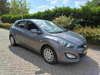 krockskadad bil auto Hyundai I-30 1.4 HB 2012/5