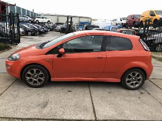 krockskadad bil auto Fiat Punto Evo 0.9 Twinair 74kW E6 2014/3