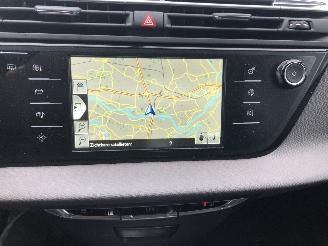 Citroën C4 PICASSO 12i 96kW E6 66000 km picture 8