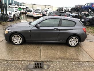 Unfallwagen BMW 1-serie 114i 75kW E5 2012/12