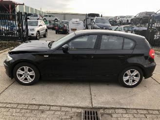 Unfallwagen BMW 1-serie 116i 5 drs 2.0 E5 2011/3