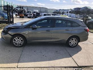 Auto incidentate Opel Astra SPORTS TOURER 1.0i 77kW E6 2017/6