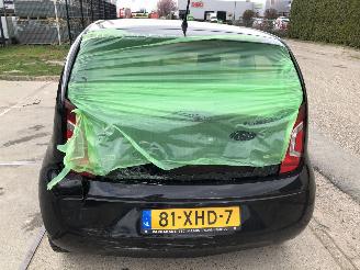 Volkswagen Up! High Up! Blue Motion picture 13