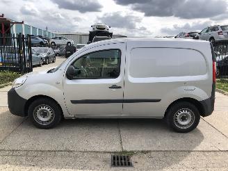 krockskadad bil bedrijf Renault Kangoo 15dci E5 Airco Navi 2016/1