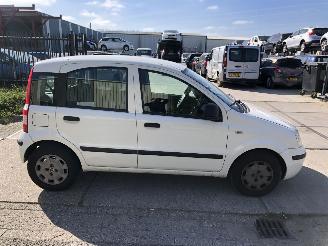 Vaurioauto  passenger cars Fiat Panda 12i 51kW E5 2011/11