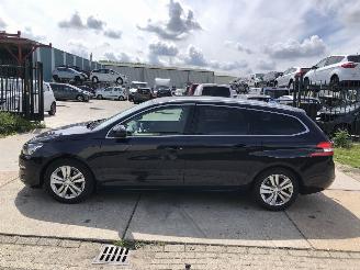 Coche accidentado Peugeot 308 1.6HDI 88kW E5 AIRCO, NAV, Pano, 2014/9