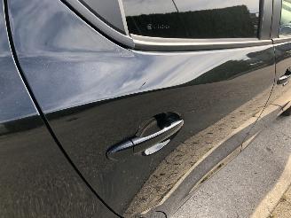 Mazda 2 1.5i 66kW E6 Luxury picture 14