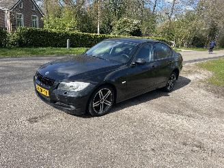 Schadeauto BMW 3-serie 318i nieuwe distributie ketting en klepseals !! 2008/5