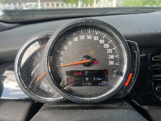 Mini Cooper 1.5 automaat !! picture 13