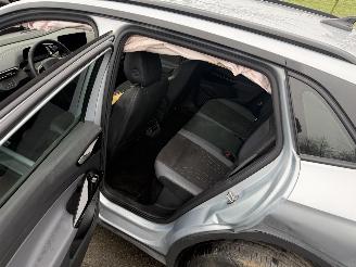 Volkswagen ID.4 82KWH 128KW PRO BUSINESS picture 8