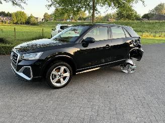 Unfallwagen Audi Q2 S-Line / Leer / Panorama 2022/4