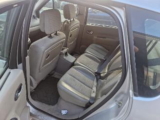 Renault Scenic 2.0 16v privilege luxe AUTOMAAT picture 10