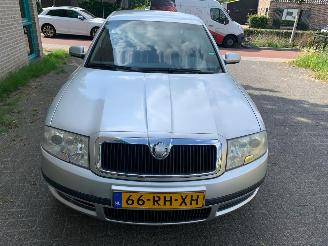 Damaged car Skoda Superb  2005/4