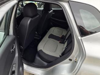 Renault Captur  picture 13