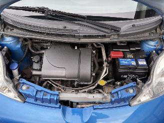 Peugeot 107 1.0-12V Urban Move picture 12