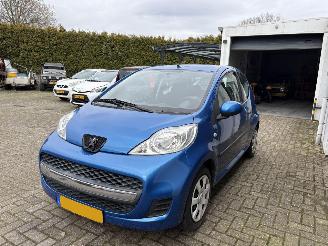 Peugeot 107 1.0-12V Urban Move picture 7