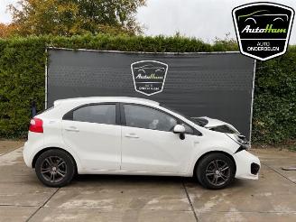 Kia Rio Rio III (UB), Hatchback, 2011 / 2017 1.2 CVVT 16V picture 1