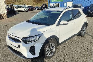skadebil auto Kia Stonic Kia Stonic Edition 7  lichte rijdende schade ! 2024/11