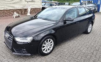Schadeauto Audi A4 Avant Audi A4 Avant Attraction ultra 2015/3