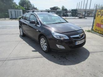 krockskadad bil auto Opel Astra BREAK 2012/7