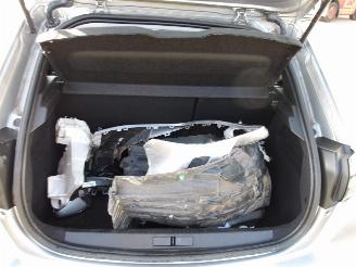 Peugeot 208  picture 19