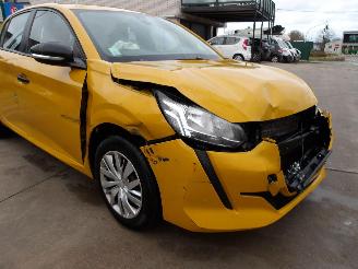 Peugeot 208  picture 13
