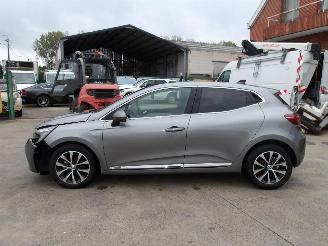 Renault Clio  picture 9