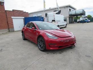 Tesla Model 3  picture 3