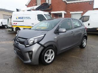 skadebil auto Kia Picanto  2021/8