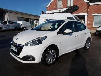  Peugeot 208  2019/7