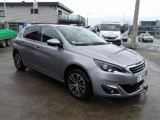 Schadeauto Peugeot 308  2017/3