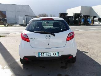 Mazda 2  picture 7