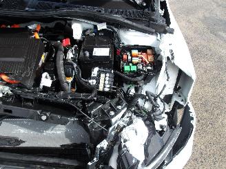 Peugeot 208  picture 15