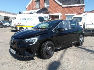 skadebil auto Renault Clio  2021/11