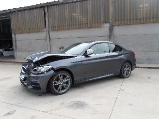 damaged passenger cars BMW M2  2016/6