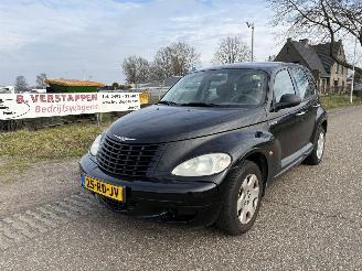 krockskadad bil auto Chrysler Pt-cruiser 2.4 i CLASSIC 2005/2