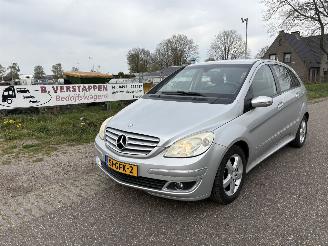 Unfallwagen Mercedes B-klasse 170 BENZINE AUTOMAAT, AIRCO, N.A.P. ENZ 2008/6