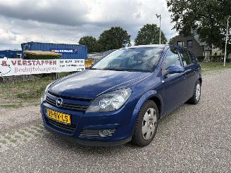 Coche accidentado Opel Astra 1.6 Enjoy AIRCO, 112.861 KM N.A.P. !!! 2005/9