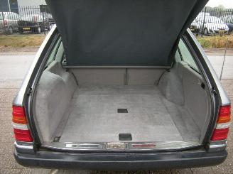 Mercedes 200-300D 3.0 300 TE 24_V (124.091) MULTI KLEPPER !!! UNIEKE AUTO MET OA AIRCO picture 9