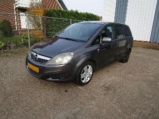 Voiture accidenté Opel Zafira 2.2 Automaat 111 Years 7-Pers. 2010/7
