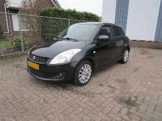 Damaged car Suzuki Swift Clima Radio/CD Nw Model 5-Drs 2011/5