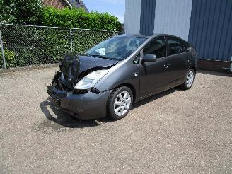 Vaurioauto  passenger cars Toyota Prius 1.5 Hybride Clima 2009/2