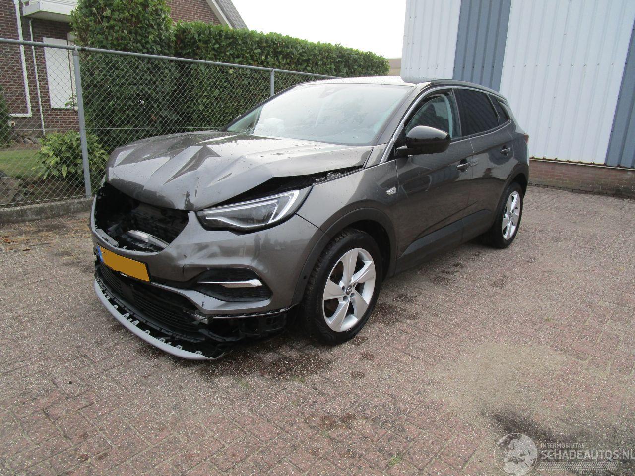 Opel Grandland X 1.2T Navi Clima Panodak 6-Bak