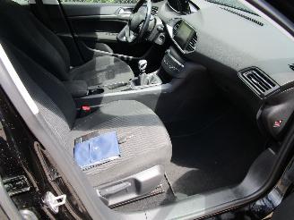 Peugeot 308 1.2 Navi Clima 6-Bak picture 8