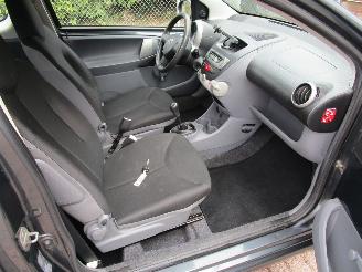 Toyota Aygo Radio/CD 3-Drs picture 10