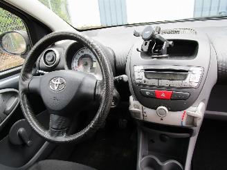 Toyota Aygo Radio/CD 3-Drs picture 11