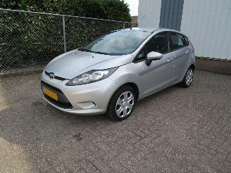 uszkodzony samochody osobowe Ford Fiesta 1.25 Airco Radio/CD 5-Drs 2010/12