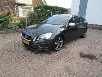Avarii autoturisme Volvo V-60 1.6 D Navi Clima 6-Bak 2011/11