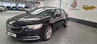 uszkodzony samochody osobowe Opel Insignia Insignia Grand Sport 1.5 Turbo Business Executive 2018/1