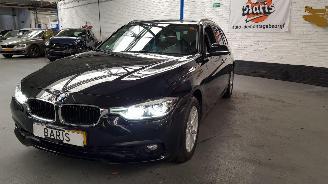 damaged passenger cars BMW 3-serie 320D 2.0 16V COMBI DSL 1.995CC 140KW 190PK 2017/1